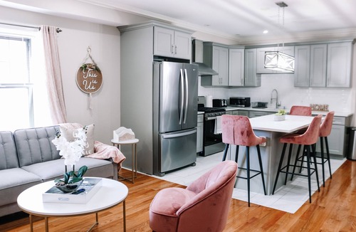 Chelsea Condo | Modern 2/Bed 2/Bath Condo near Boston # W/Parking