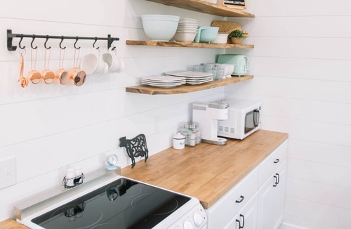 Dry Ridge Cottage | Modern Farmhouse Cottage on 250 Acre Farm Near Ark: No Cleaning Fee!