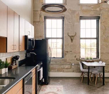 Old City Apartment | Modern Loft w/View