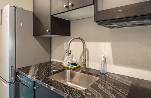 Brookland Condo | MODERN ☆ Lux ★ 1 BR 2 Bed Condo ☆ Prime Location