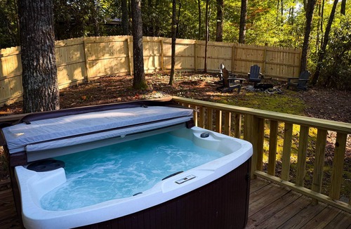 Lenoir House | Modern Mountain Cabin Near Blowing Rock - Hot Tub, Fire Pit & Trail to Waterfall