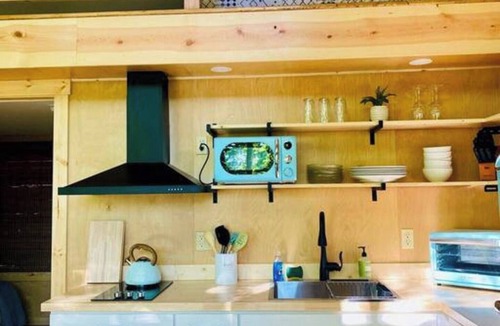 Rogers House | Modern RRG Cabin | Epic Treetop Views | Hot Tub & Fire Pit