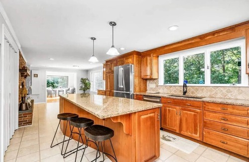 Centerville House | Modern Spacious Cape House