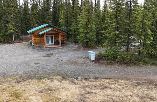 Tok Cabin | Modern Studio Cabin Near Downtown Tok