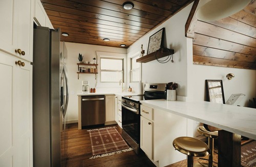 Rogers Cabin | Modern Western A-Frame w/Hot Tub - Red River Gorge, KY