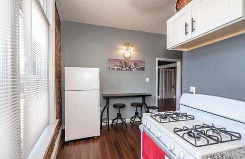 Newport Condo | Monmouth Loft 1