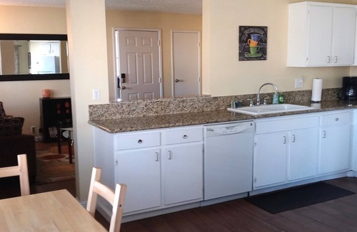 Chinatown Condo | Monthly 2‑Bedroom 2-Bath Condo