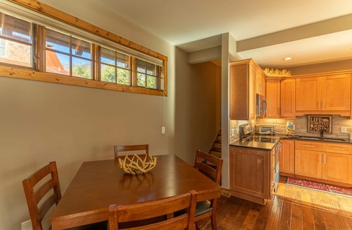 Banner Elk Cabin | Moonlight View at Eagles Nest River Club, 2,000 feet of private fishing streams, hot tub!