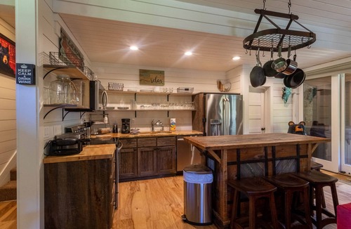 Banner Elk Cabin | Moose's River Crossing - Eagles Nest River Club, gated, hot tub