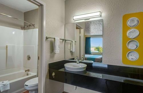 Lexington Hotel | Motel 6 Lexington I-75 Hamburg