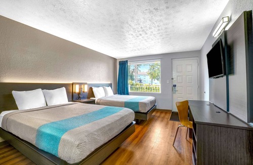 Lexington Hotel | Motel 6 Lexington I-75 Hamburg