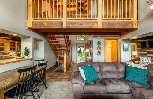 Banner Elk Cabin | Mount Ever-Rest: Great Mtn Views, hot tub, fire pit!