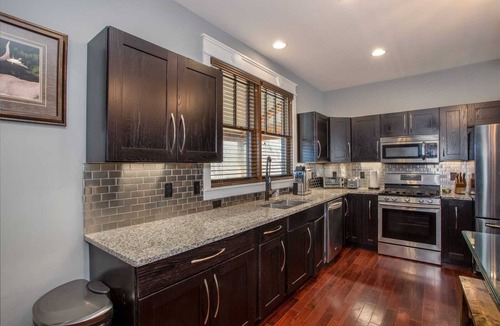 Blowing Rock Cottage | Mountain Cottage with Scenic Views and Four Sleeping Areas