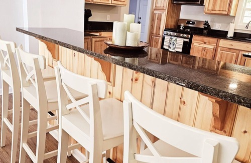Bakersville House | Mountain Getaway
