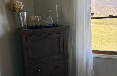 Hampton House | Mountain House near the Appalachian Trail, Watauga Lake, Bristol, & Johnson City
