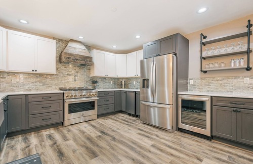 Oakland House | Mountain Laurel: Accessibility Features, Dock Slip, Lake Access, Dog Friendly