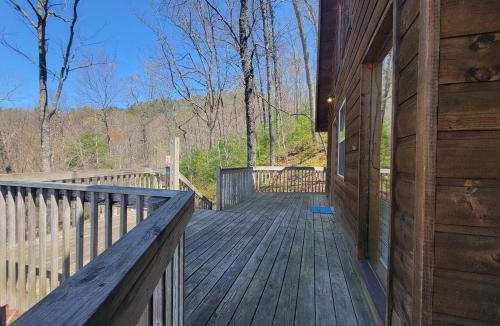 Stanton House | Mountain Rose- Hot Tub, Pool Table, Firepit
