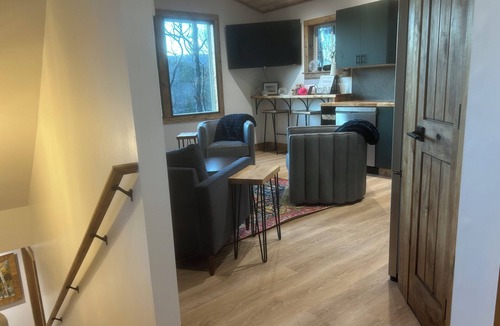Blowing Rock Cottage | Mountain Sparkle is a Delightful 2-bedroom cottage in charming Blowing Rock