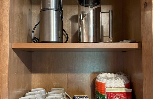 Newland Cabin | Mountain Sunsets, Secluded, Rustic-Modern Charm, Close to Top Attractions & BRP