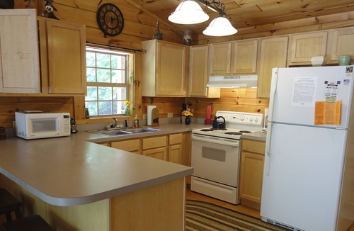 Zionville Cabin | Mountain View - Hot Tub - Mountain View Sleeps 6 - Dog/Pet Friendly -