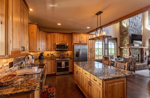 Elk Park Cabin | Mountain View Lodge at Eagles Nest - Hot Tub! Amazing Views! Covered deck with fireplace!