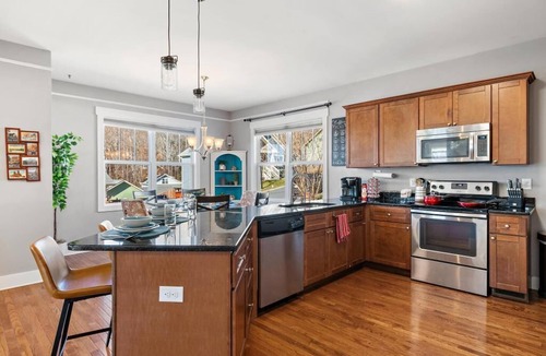 Swannanoa House | Mountain Views, Game Room, Hot Tub –Close to Downtown