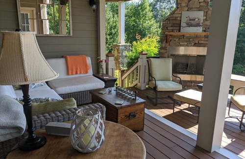 Haw Creek House | Mountain Views/Quiet/private, 10 minutes to downtown on 12 secluded acres!