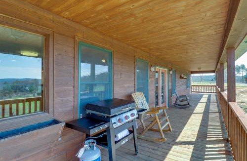Fairfield Bay House | Mountain Views + Shared Pool: Ozarks Family Home