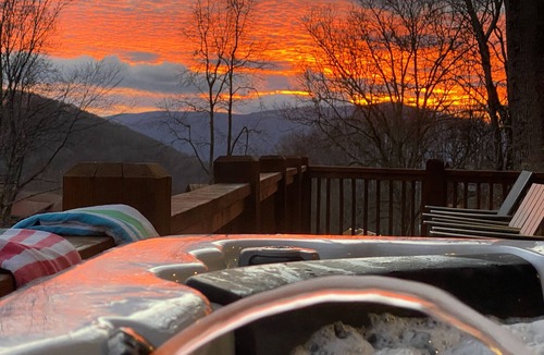 Banner Elk House | Mountain Vistas at Eagles Nest - Sunset VIEWS! Hot tub! Game room! EV Charger!