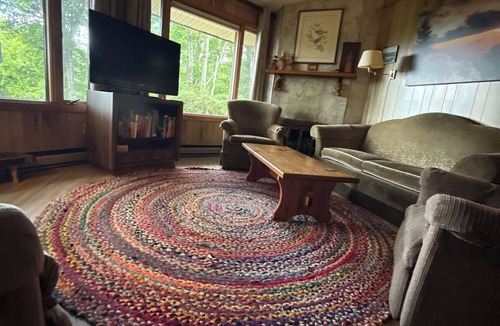 Newland House | Mountaintop Getaway with Sunset Views