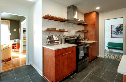 Lexington House | Near KYSP & Fasig-Tipton The Kingston! Equestrian & Bourbon Central