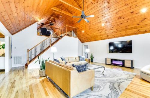 Vein Mountain House | Nebo Home w/Hot Tub: Wheelchair Accessible