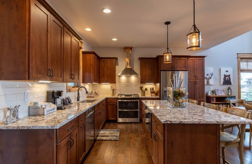 Elk Park House | Neverending Story at Eagles Nest - views, hot tub, fire pit