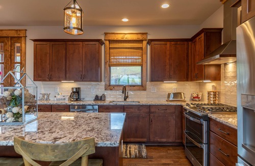 Elk Park House | Neverending Story at Eagles Nest - views, hot tub, fire pit