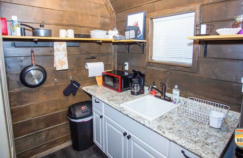 Lake Lure Cottage | NEW 2 Tiny Home Combo at Farmstead Lake Lure 2mi