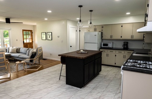 Stanton House | NEW HOT TUB! The Retreat 20 miles from Red River Gorge