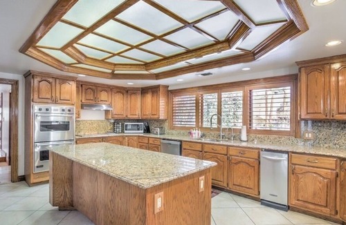 Villa Bonita Estates House | NEW LISTING: 20% OFF! Tennis & Basketball Court + Game Room + Massive Pool Villa