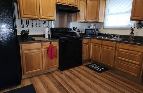 Mountain City House | NEW LISTING ♥ BlackDog Farmhouse Mtn. City TN ♥ Pet Friendly ♥ 29 MI from Boone