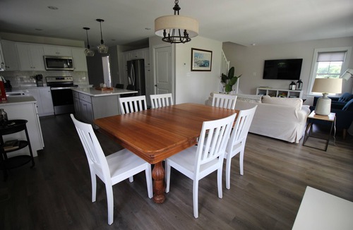 Stonington House | New Mystic Area Waterfront