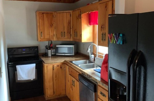Lansing House | New River mountain cabin with reduced cleaning fee