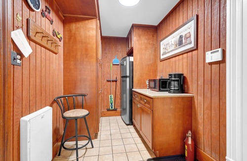 Bealeton Other | NEW - Winter Wood Farm - Farmhouse Retreat w/Pool, Hot Tub and Countryside View