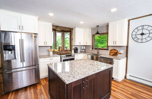 Banner Elk House | Newly listed home in Banner Elk with views of Grandfather Mountain