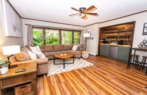 Banner Elk House | Newly listed home in Banner Elk with views of Grandfather Mountain
