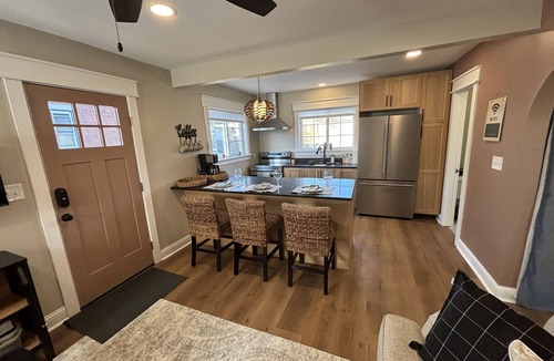 Ludlow Apartment | Newly Renovated Apartment - Minutes from Downtown