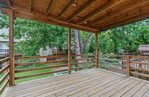 Highspire House | *Newly* Renovated Stay at modern 3BR Townhome (15 minutes from Harris-Hershey)