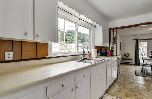 Ashland House | Nurse-Ready Home Half-Mi to UK King's Daughters