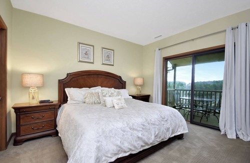 Blowing Rock Condo | Oak 5 | Fireplace, Restaurant, Pool, Spa