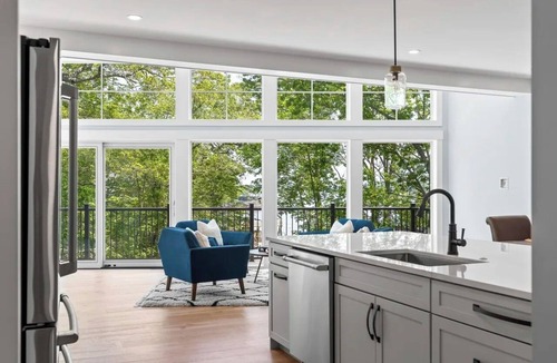 Falmouth Foreside House | Oceanfront, 15 Mins to Portland, Brand New Build, Water Access, Deck, Sleeps 16