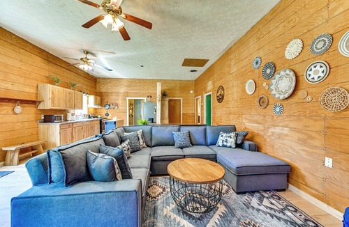 Sycamore Valley Cottage | Ohio Cabin on 23 Acres: Fish, Hunt & Explore!