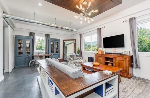 Swannanoa House | Old Lytle Cove Rd - Lower Unit
